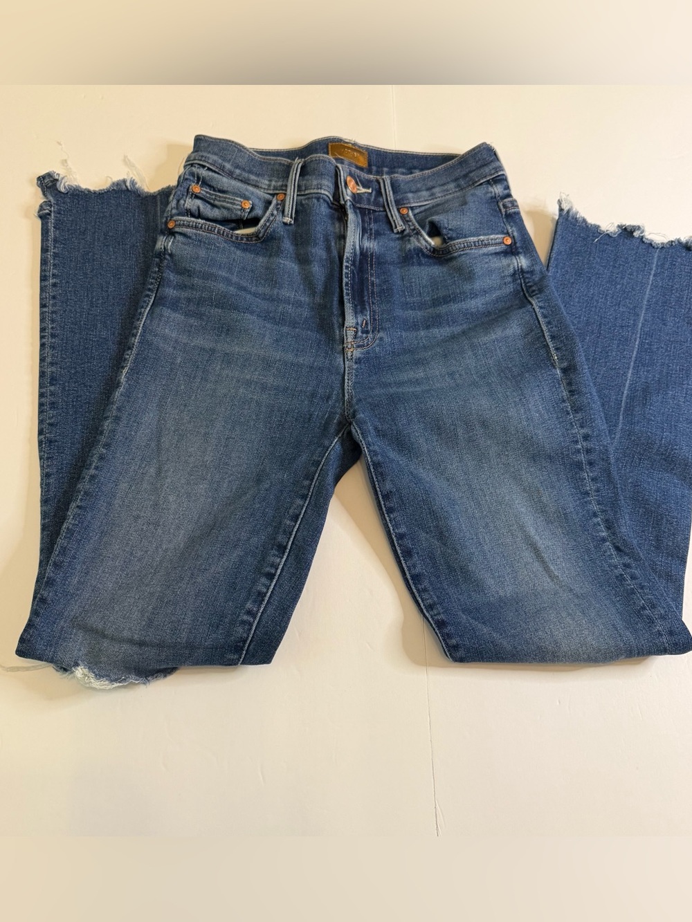 MOTHER The Insider Crop Step Fray Jeans Size 24 Distressed Medium Wash 26”